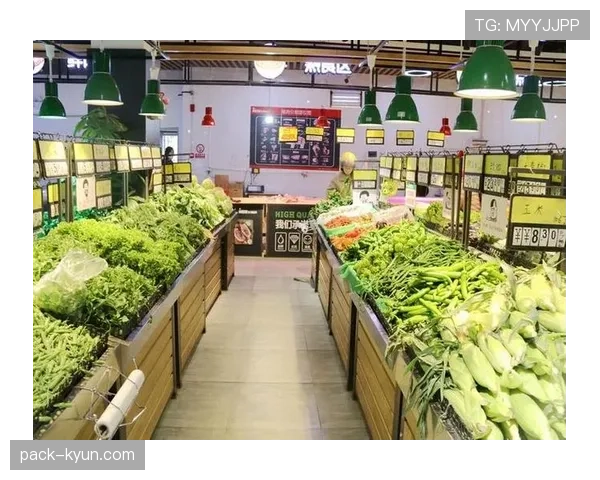 马龙训练后拎着菜篮子逛菜市场，阿姨们当场把他当自家人夸翻了